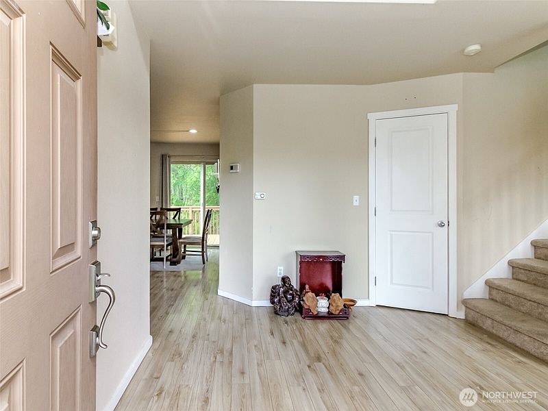 5th image of 9506 10th Avenue E