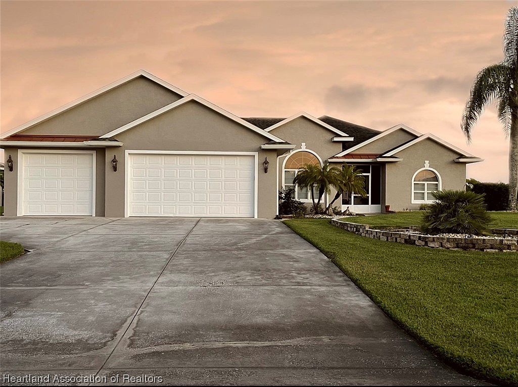 1605 Duane Palmer Blvd