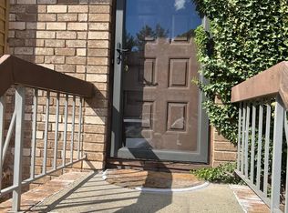 304 Merrywood Dr #304, Edison, NJ 08817