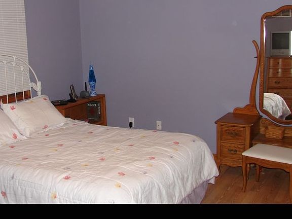 5th image of 801 Hollie Dr