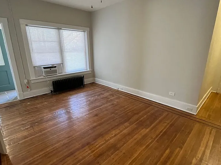 410 — Photo 8