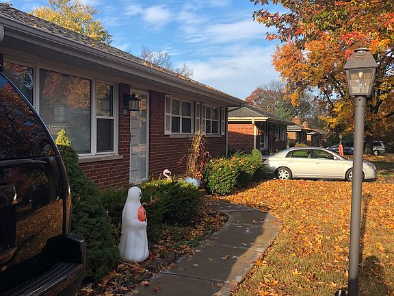 3rd image of 9653 Twincrest Dr