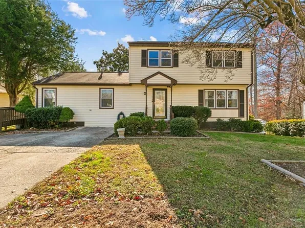 208 Springfield Dr, Williamsburg, VA 23185