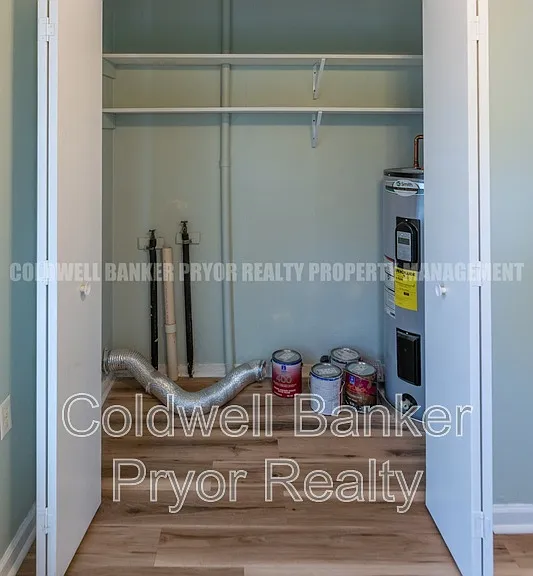 323 Walsh Rd — Photo 15