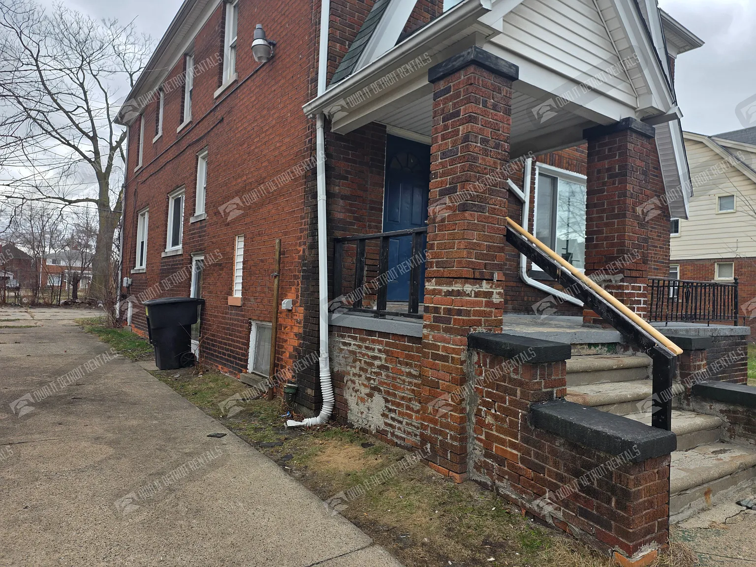 House- Upper Unit — Photo 2