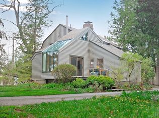 557 Sudbury Rd, Concord, MA 01742