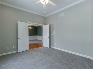 2730 S Wickerwood Ct, Columbia, MO 65201