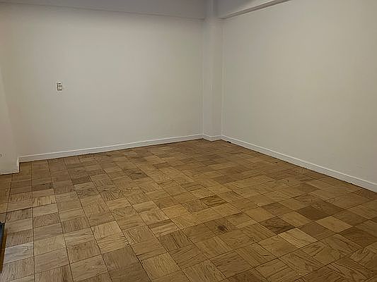 5th image of 108 E 38th St APT 205