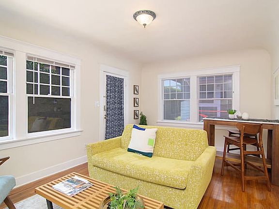 3rd image of 4541 North Ave