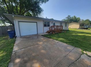 133 Sycamore St, Nortonville, KS 66060