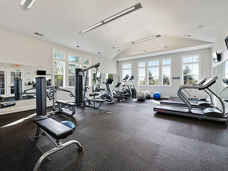HilliardSummit_2021_FitnessCenter_01