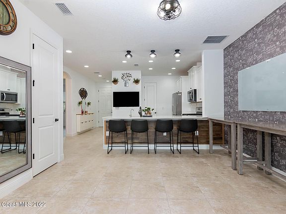 4th image of 7553 Loren Cove Dr