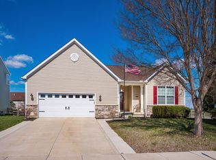 151 Chestnut Estates Dr, Commercial Point, OH