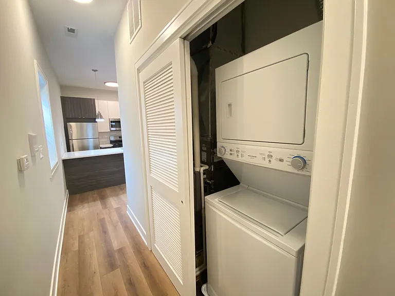 2355 W 18th Pl #2R — Photo 7