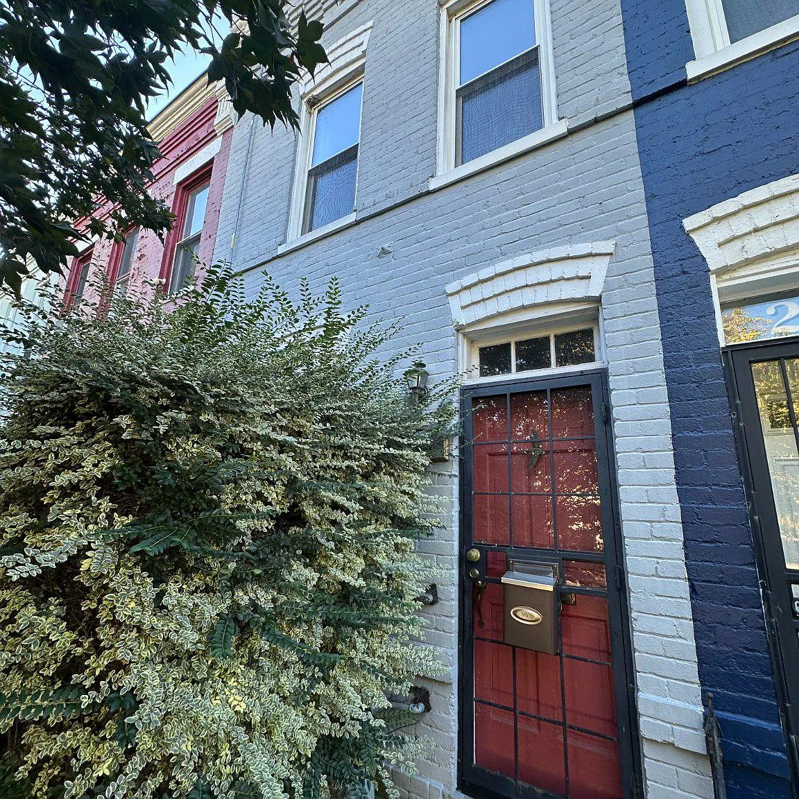 2 bed, 1.0 bath, 994 sqft, $2,875 — Photo 2