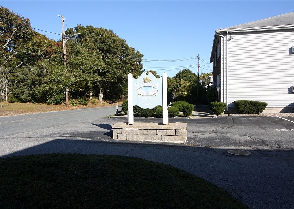 1st image of 159 Center St APT 4
