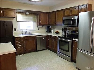 2nd image of 110 Emerald Cir