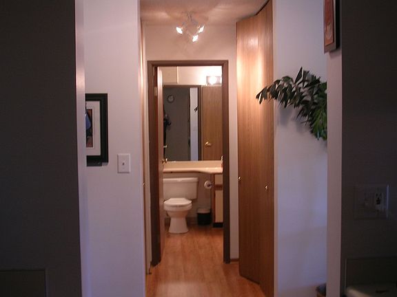 NEW WOOD LAMINATE FLOORING