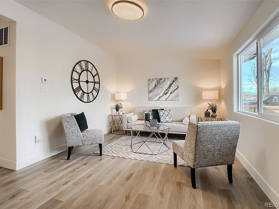 5th image of 2220 W 56th Pl