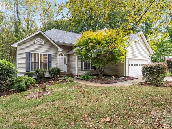 3503 Mossy Bank Pl, Charlotte, NC 28269