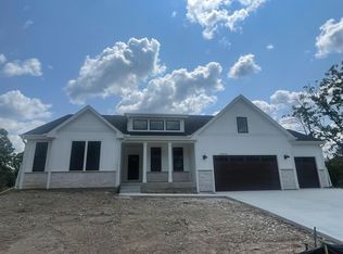 N75W17663 Woody Ln, Menomonee Falls, WI 53051