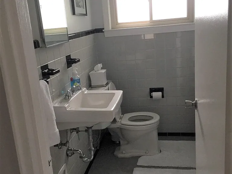 2617 Oliver Rd — Photo 4