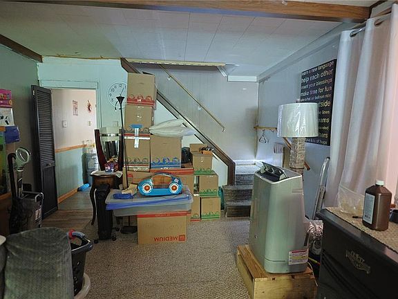 3rd image of 362 W Ridge St