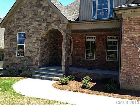 2nd image of 1680 Essex Hall Dr