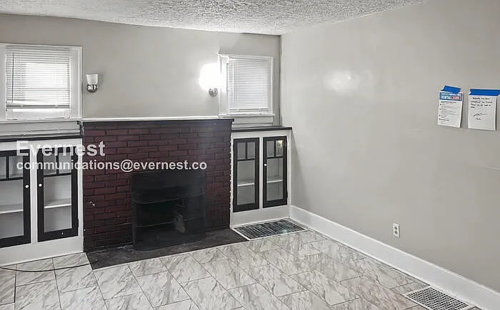 1093 Georgia Ave — Photo 6
