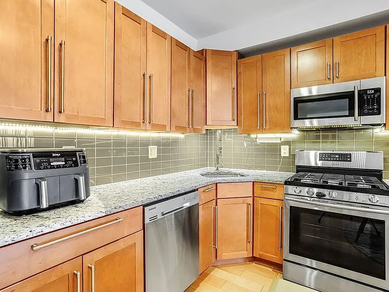 816 Kennedy St NW #2 — Photo 19