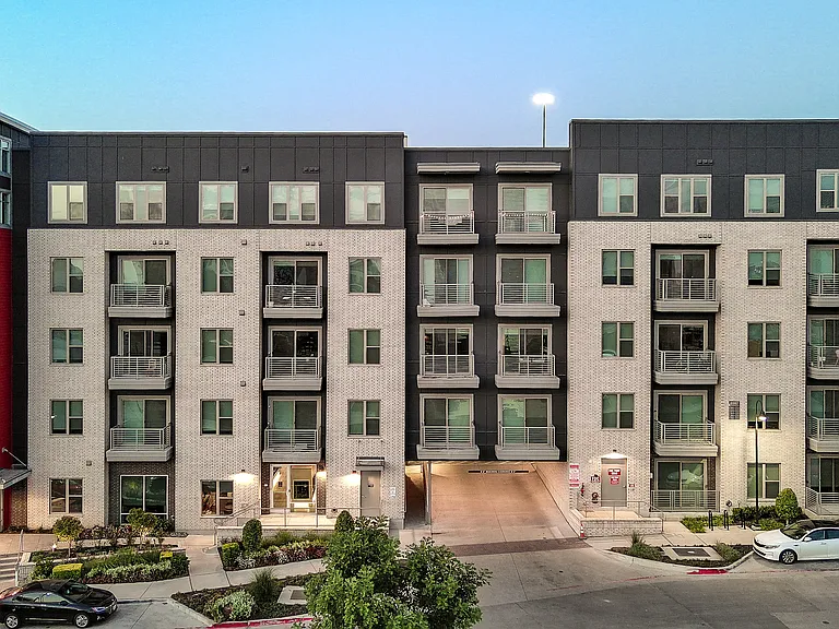 Luxia Midtown Park — Photo 29