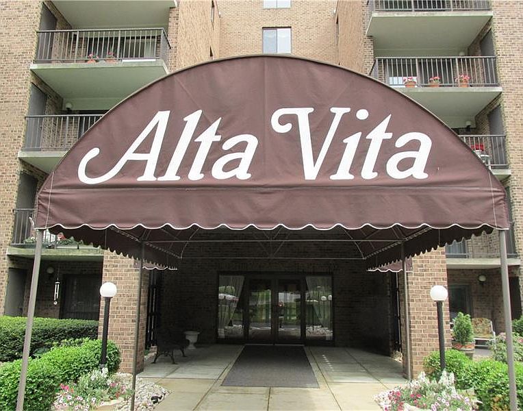 1st image of 3 Alta Vita Dr
