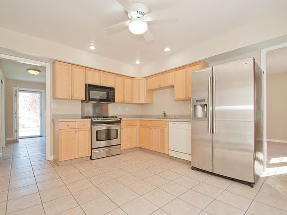 5th image of 482 W Prospect Ave