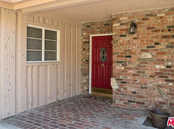 2nd image of 2123 E Cameo Vista Dr