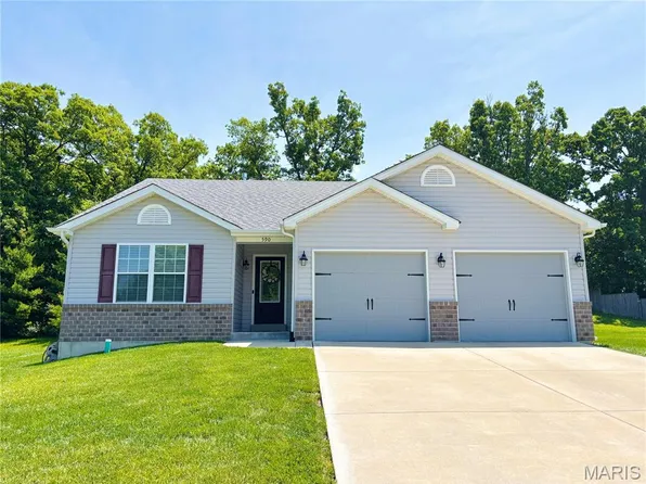 590 Indian Lake Dr, Wright City, MO 63390