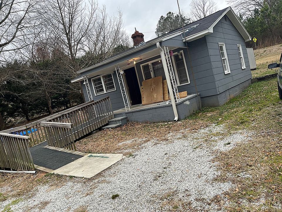 2nd image of 604 Campbell Town Rd