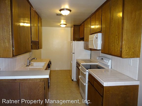 5th image of 650 Westbourne Dr APT 301