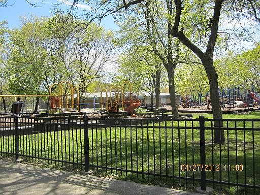 5th image of 7306 N Winchester Ave APT 206