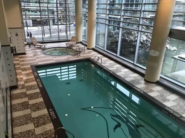 499 Broughton St #304, Vancouver, BC V6G 3K1