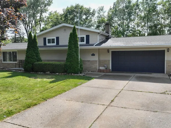11427 Colonial Woods Dr, Clio, MI 48420