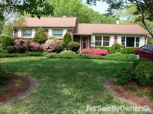 59 Longwood Dr, Hampton, VA 23669