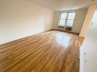 Rented by Papp Realty