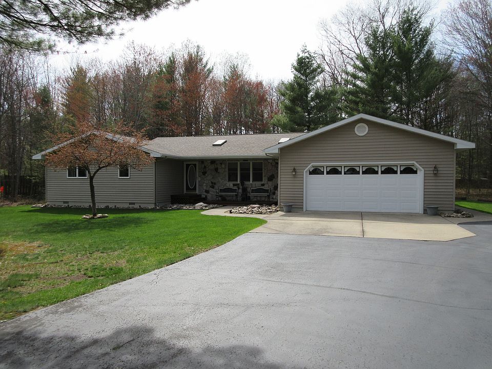 1st image of 3641 Wallace Ave