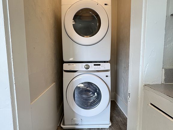 3rd image of 595 W 17th St #1/2