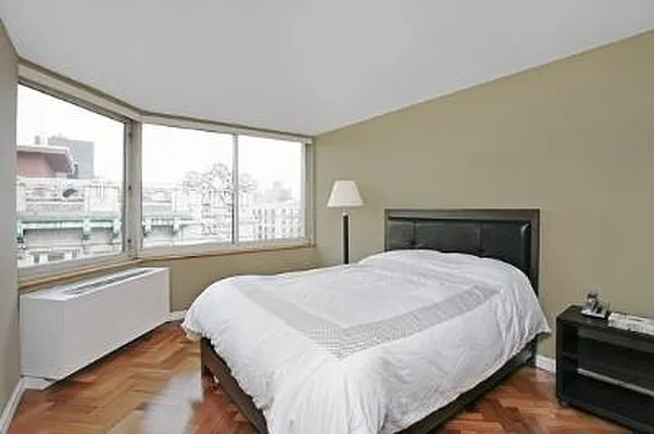 Rented by Corcoran | media 21