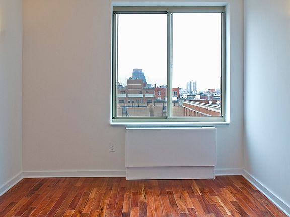 4th image of 454 Manhattan Ave #7II