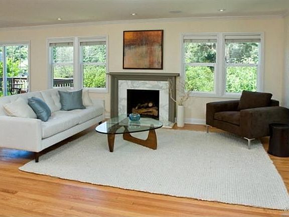 4th image of 111 Richardson Dr