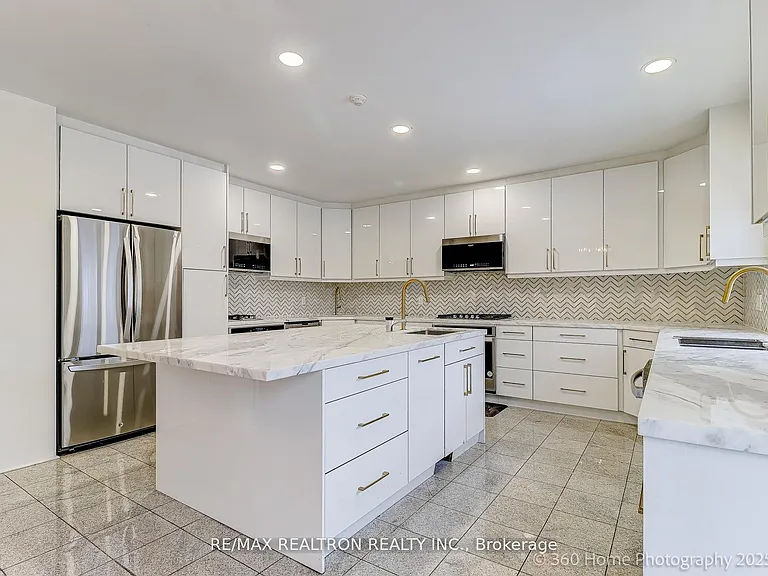 29 Sultana Ave — Photo 38