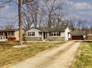 375 Westview Ave, Hubbard, OH 44425