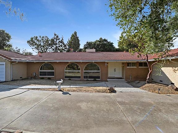 3rd image of 17131 Parkview Dr